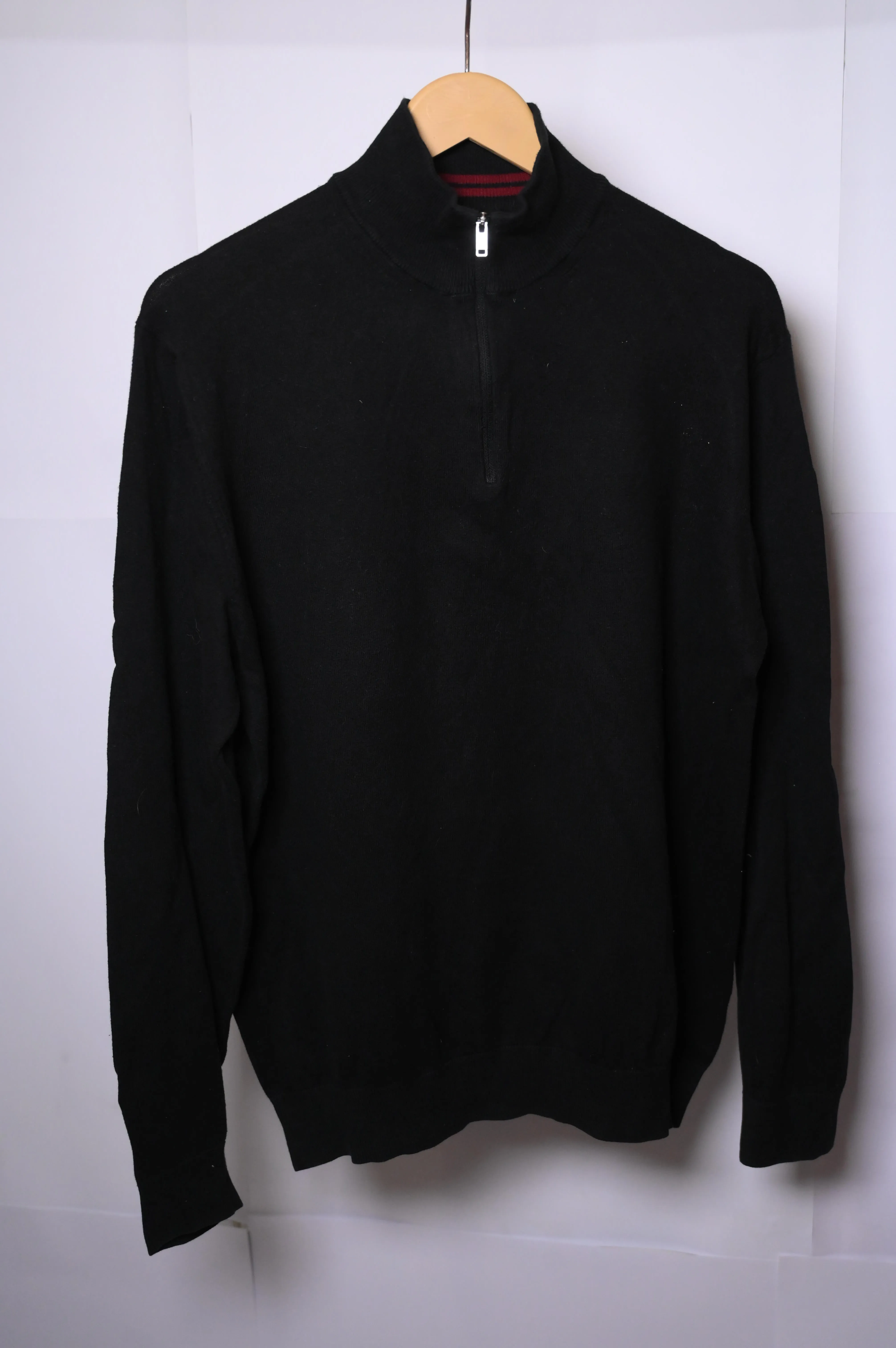 Black Burton Menswear Large Sweater (Zipper Type)