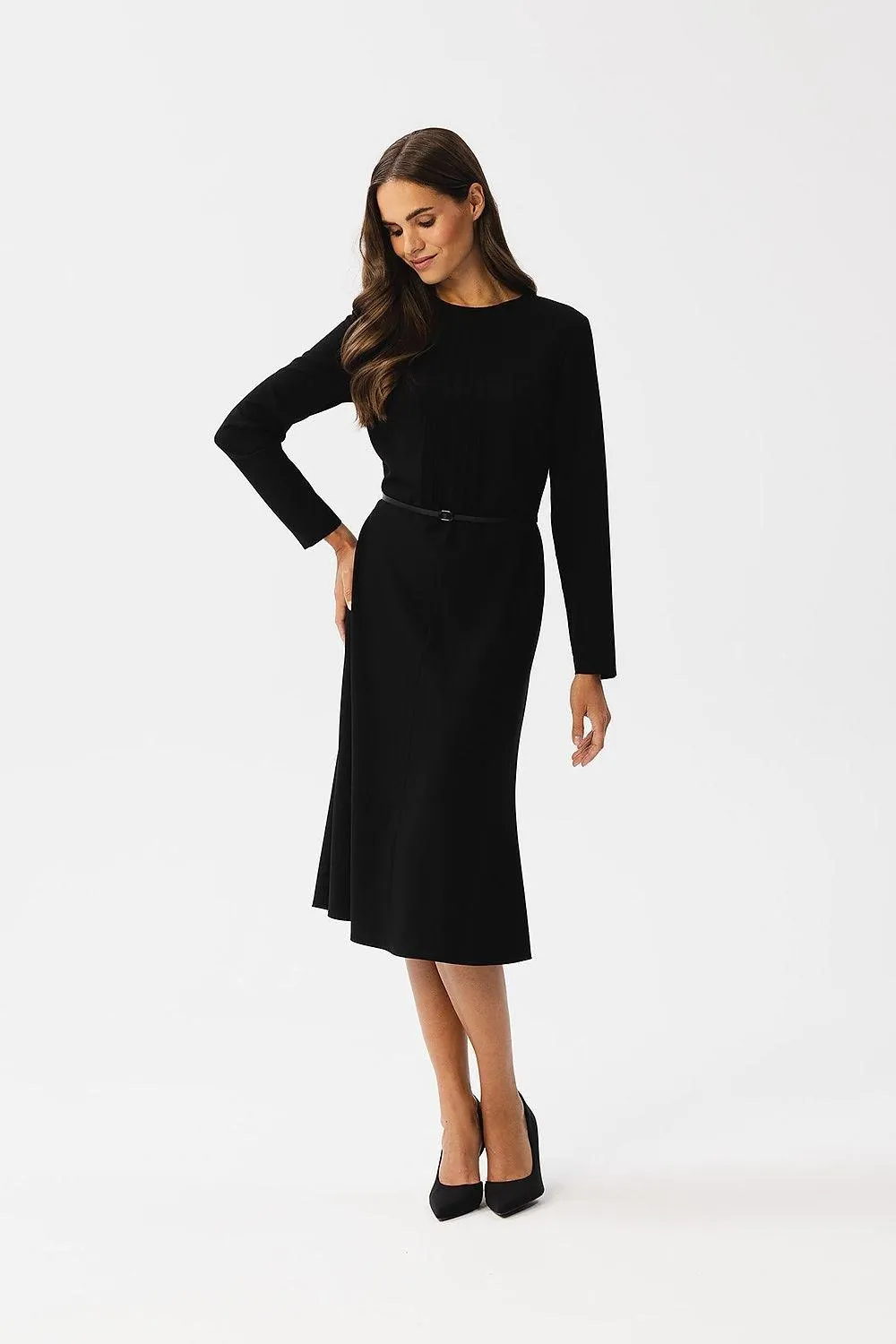 Chic Waist-Defined Midi Dress