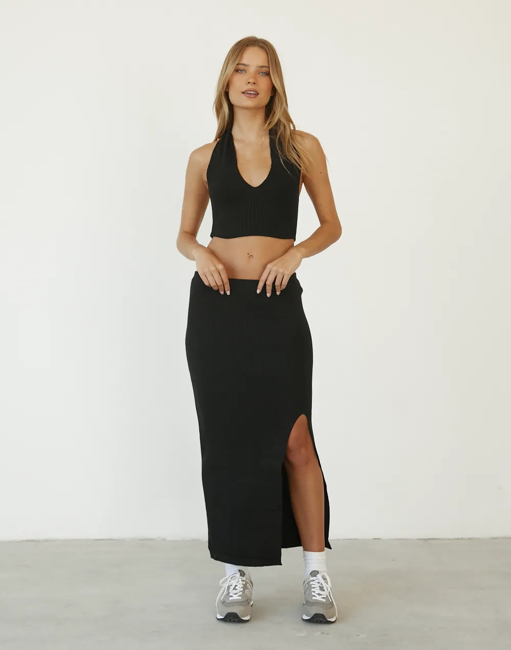 Tienna Maxi Skirt (Black)